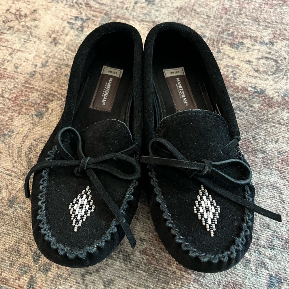 COPY - Manitobah moccasions